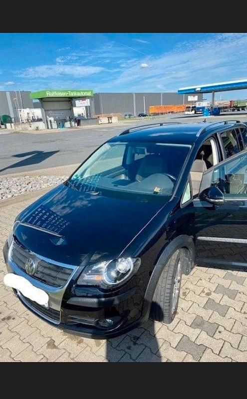 Schwarz Gebraucht 2009 VW Touran Van / Kleinbus | 3.300 € - Bild 1/4