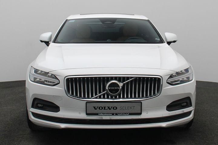 Weiß Gebraucht 2023 Volvo S90 Limousine | 24.500 € - Bild 1/4