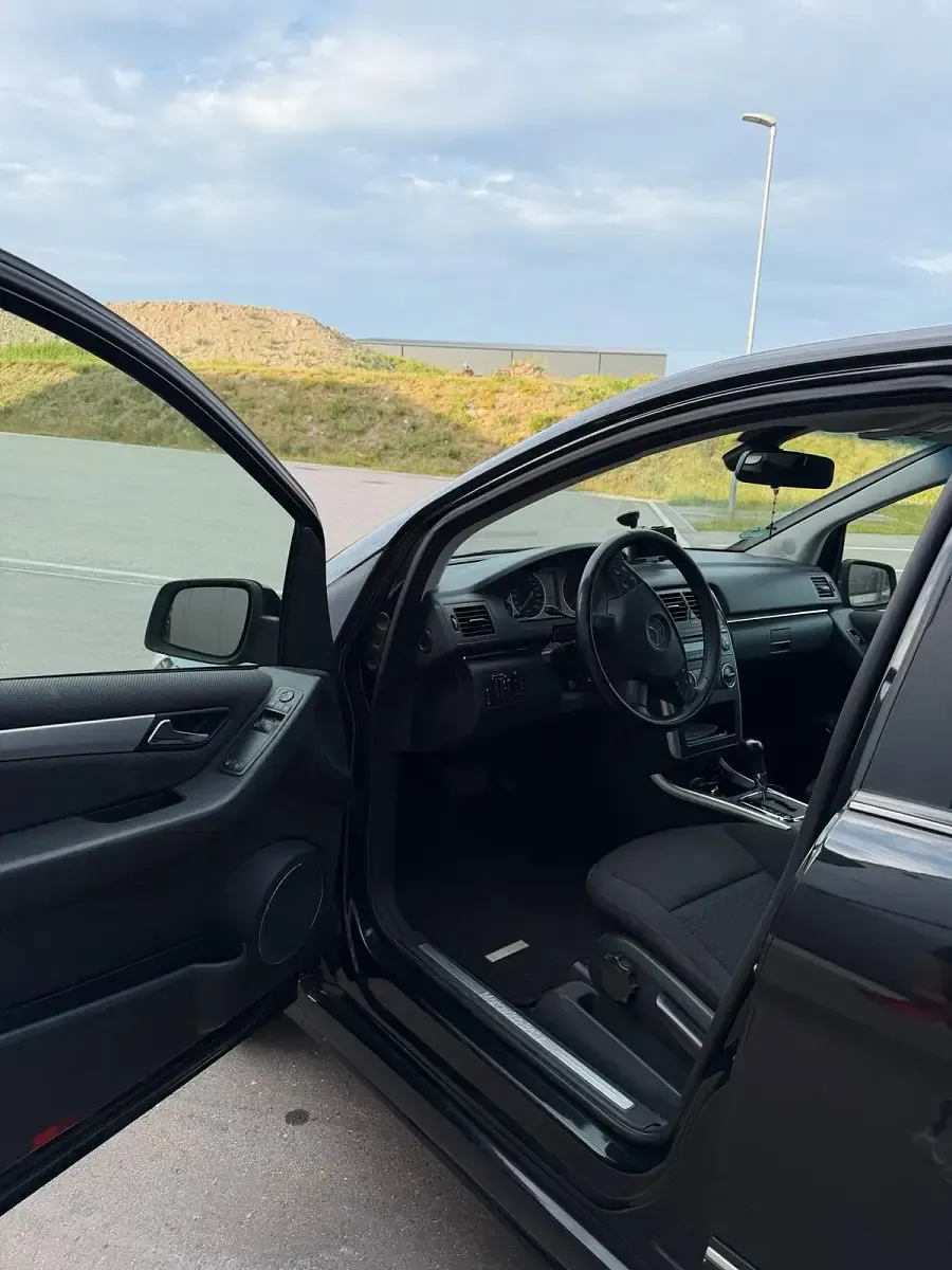 Gebraucht Mercedes B200 136 PS (100 kW) 2009 Schwarz Van / Kleinbus