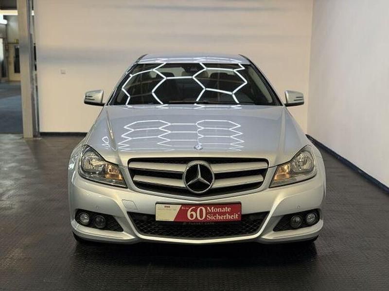 Gebraucht Mercedes C220 170 PS (125 kW) 2011 Silber Coupé