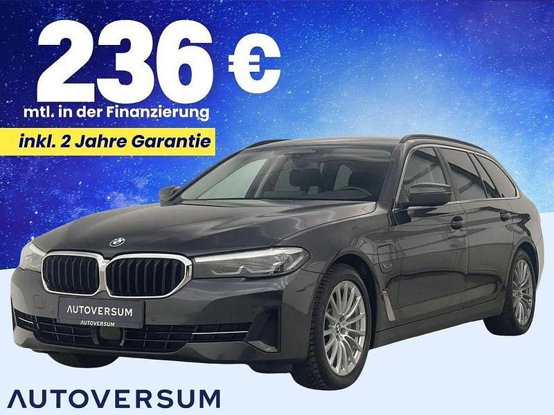 Gebraucht BMW 530e 292 PS (214 kW) 2022 Sophistograu brillanteffekt me Kombi