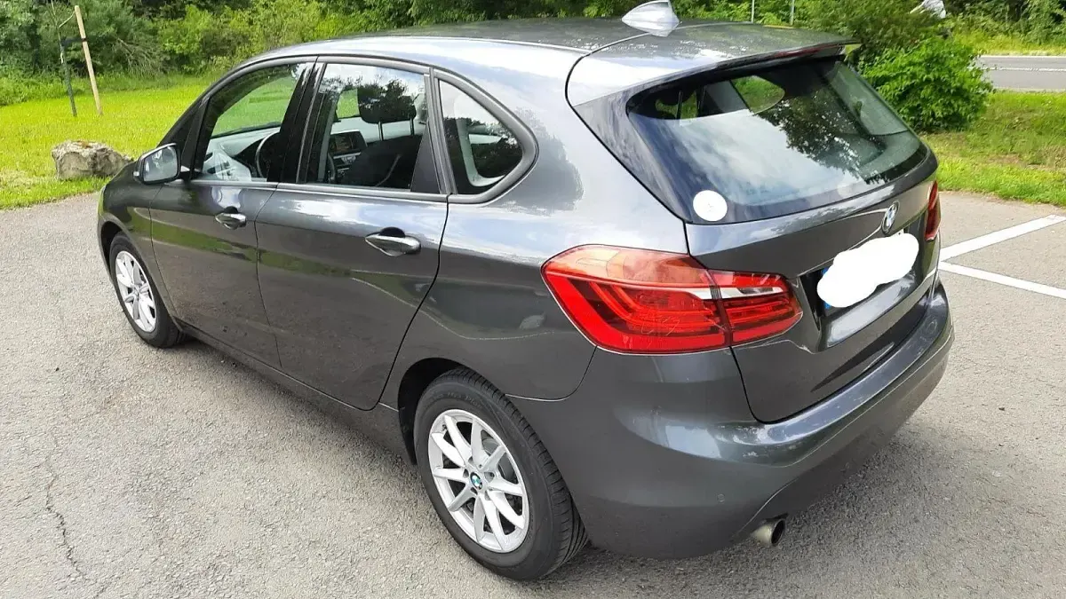 Gebraucht BMW 218 Active Tourer 136 PS (100 kW) 2015 Grau Van / Kleinbus