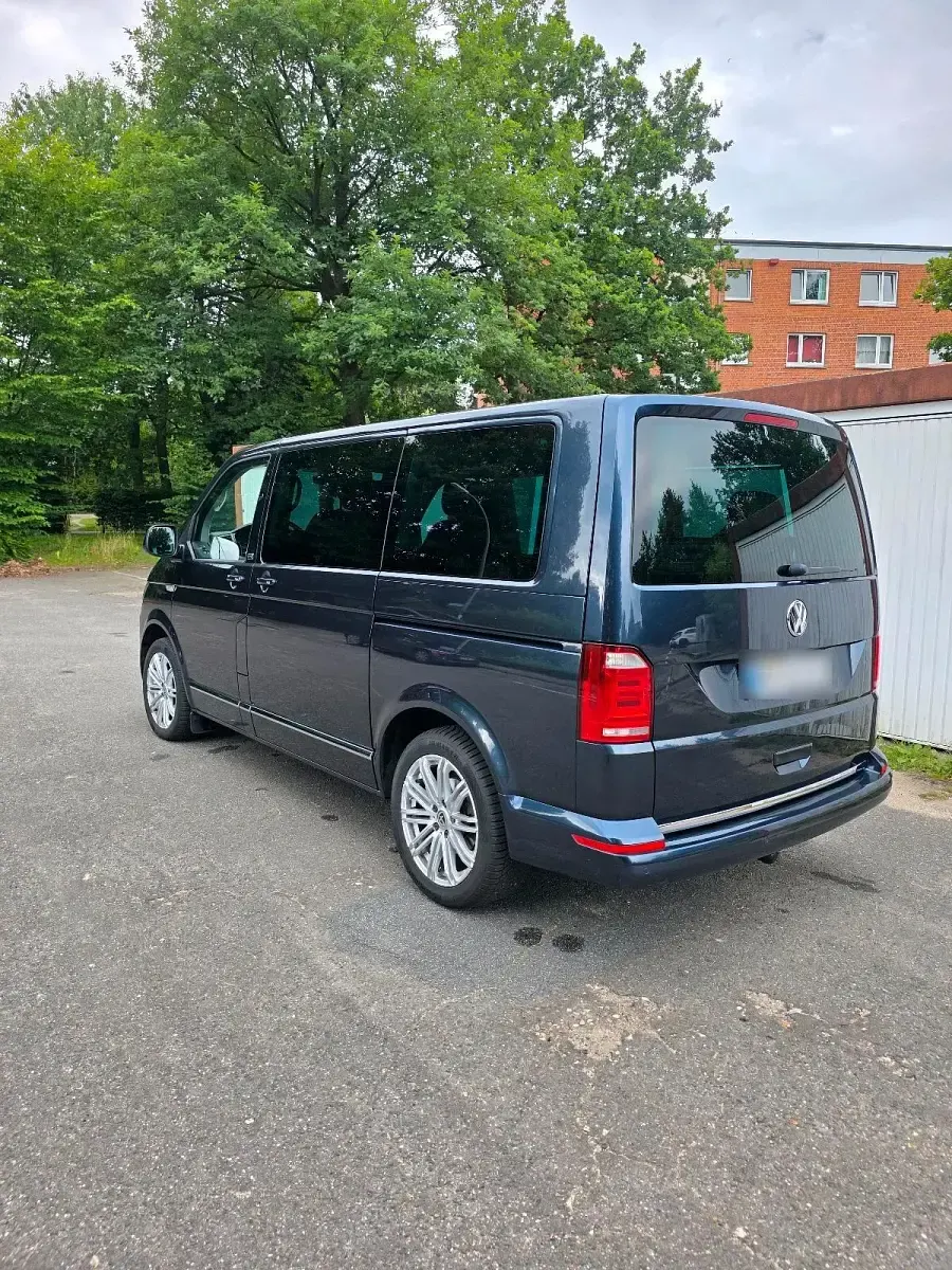 Gebraucht VW Multivan 204 PS (150 kW) 2016 Blau Van / Kleinbus