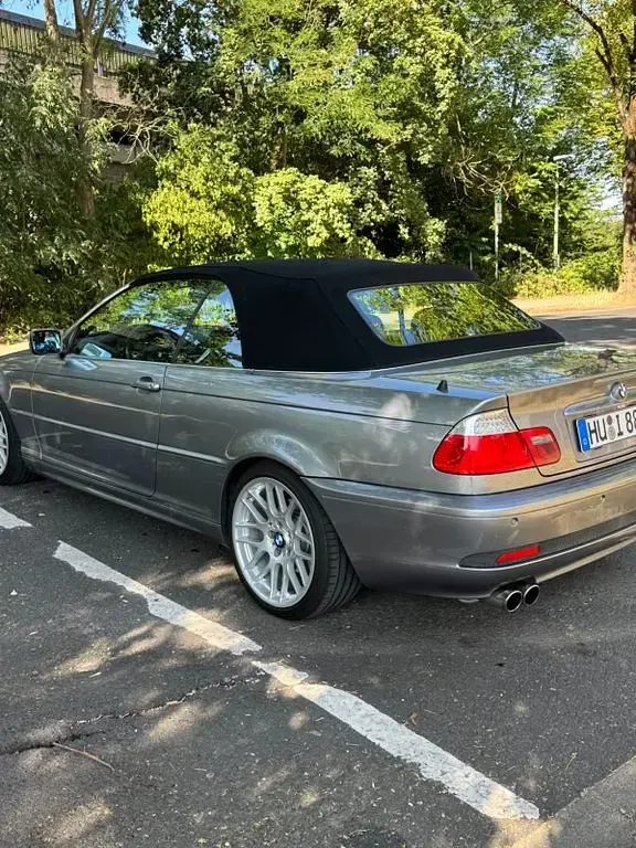 Gebraucht BMW 320 Cabriolet 170 PS (125 kW) 2004 Grau Cabrio
