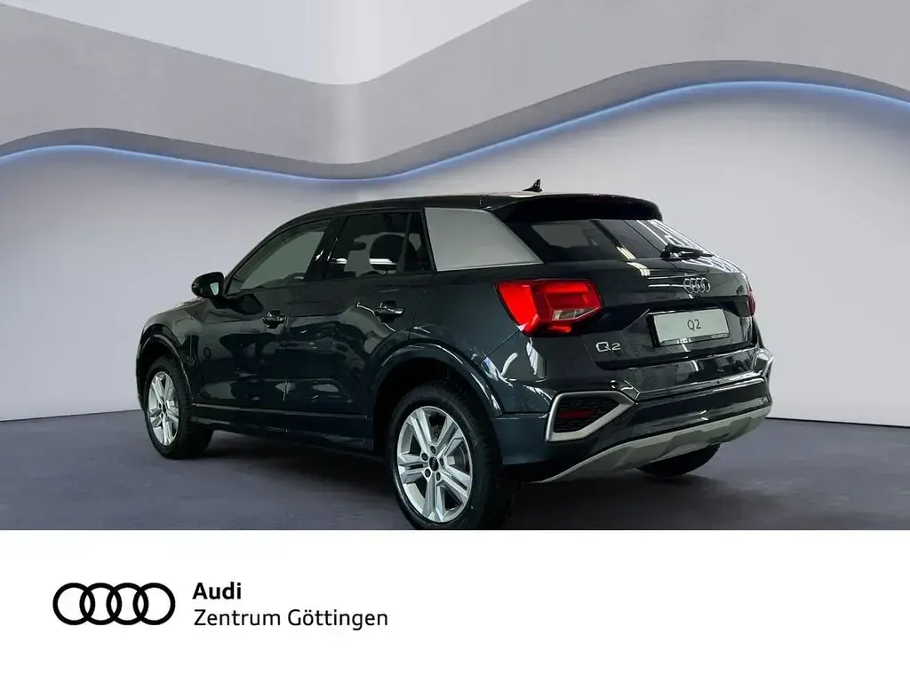 Neu Audi Q2 Advanced 150 PS (110 kW) 2026 Grau SUV
