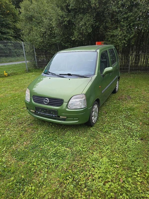 Grün Gebraucht 2002 Opel Agila Kleinwagen | 350 € (Superpreis) - Bild 1/4