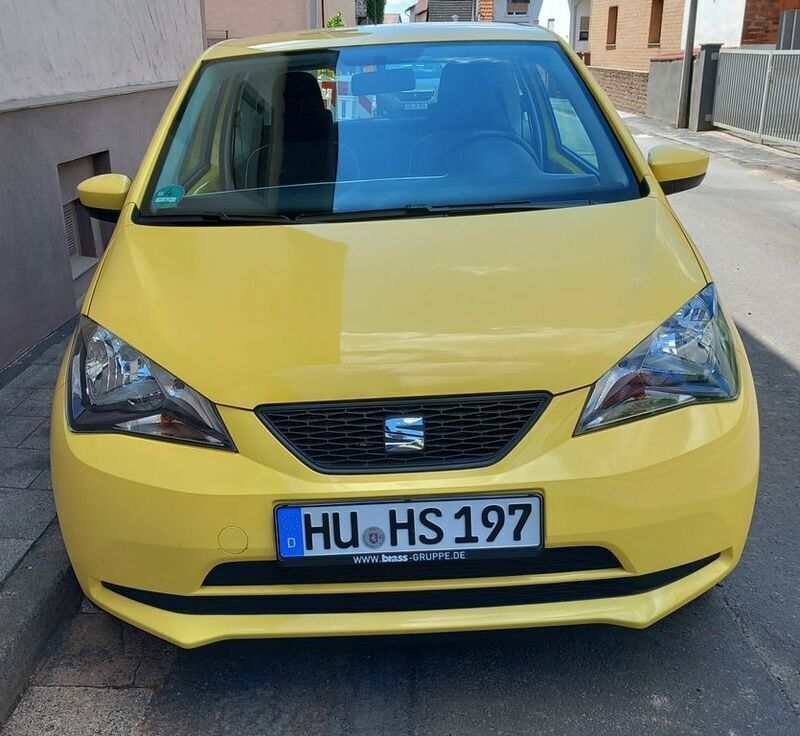 Gelb Gebraucht 2015 Seat Mii CONNECT Kleinwagen | 6.300 € (Superpreis) - Bild 1/4