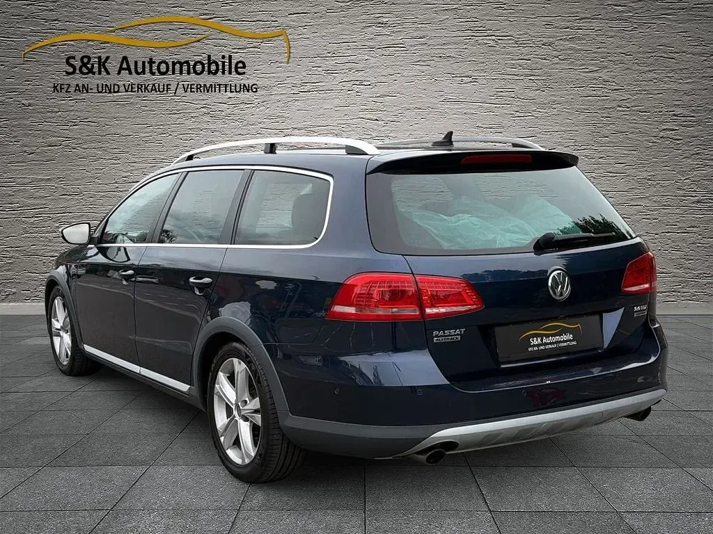 Gebraucht VW Passat Alltrack 170 PS (125 kW) 2012 Blau Kombi