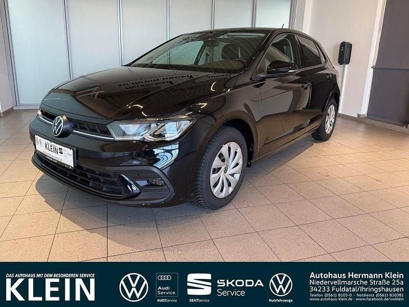 Schwarz Gebraucht 2022 VW Polo Life Limousine | 15.880 € (Guter Preis) - Bild 1/4
