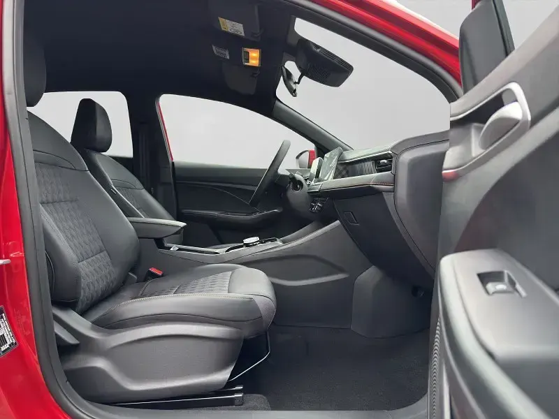 Neu MG MG3 Luxury 194 PS (142 kW) 2026 Rot Kleinwagen
