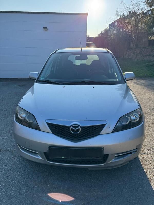 Silber Gebraucht 2006 Mazda 2 Kleinwagen | 1.090 € (Fairer Preis) - Bild 1/4