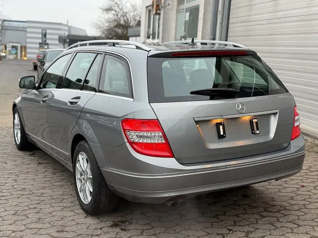 Gebraucht Mercedes C180 156 PS (114 kW) 2008 Silber Kombi