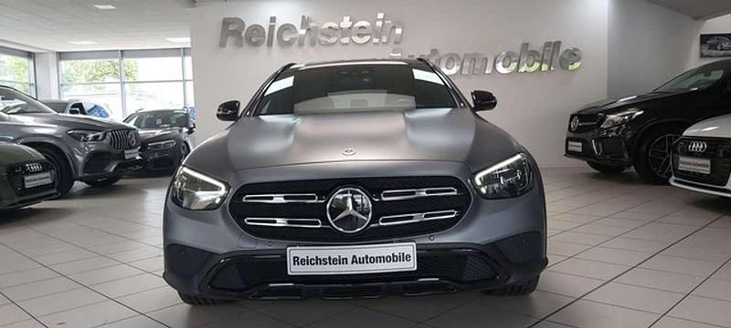 Gebraucht Mercedes E400 330 PS (242 kW) 2022 Grau Kombi