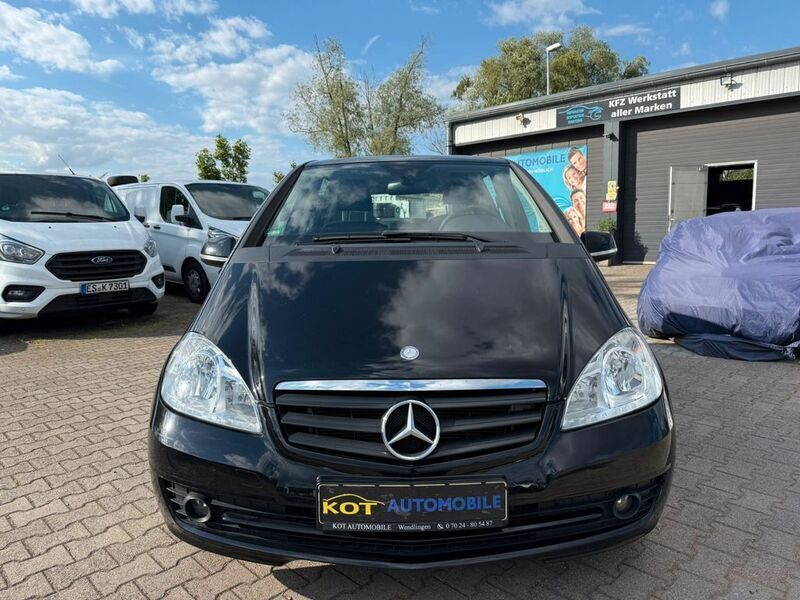 Schwarz Gebraucht 2011 Mercedes A160 Limousine | 5.499 € (Fairer Preis) - Bild 1/4