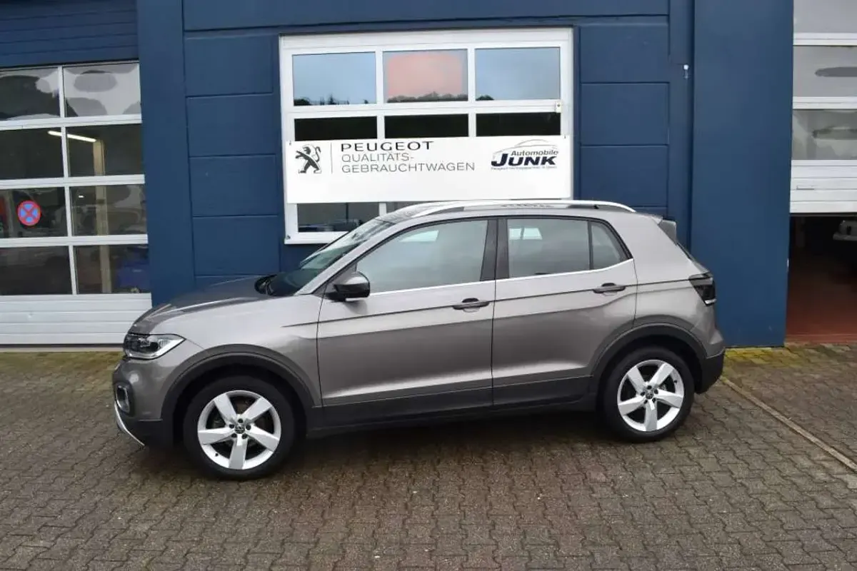 Gebraucht VW T-Cross 110 PS (80 kW) 2021 Limestone grey metallic SUV