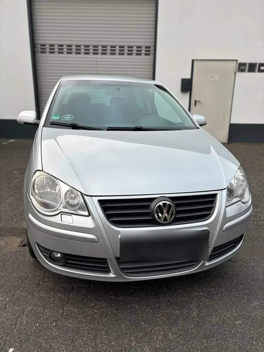 Gebraucht VW Polo 60 PS (44 kW) 2009 Silber Kleinwagen