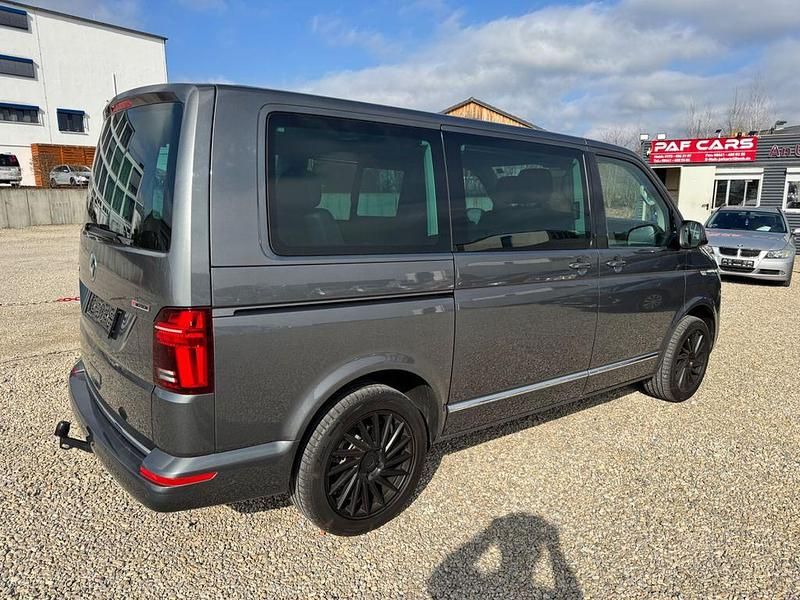 Gebraucht VW Multivan 204 PS (150 kW) 2024 Grau Van