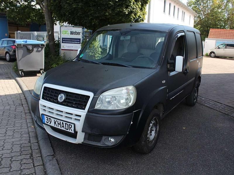 Gebraucht Fiat Doblò 75 PS (55 kW) 2008 Weiss Van / Kleinbus