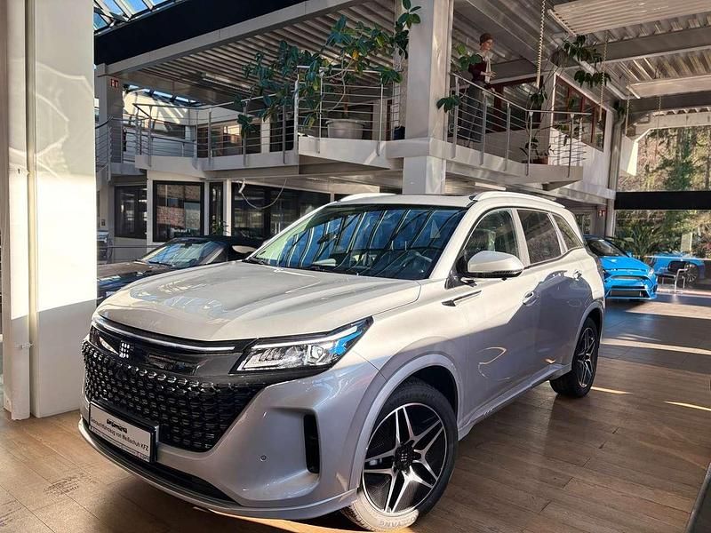 Neu DFSK E5 177 PS (130 kW) 2025 Silber SUV