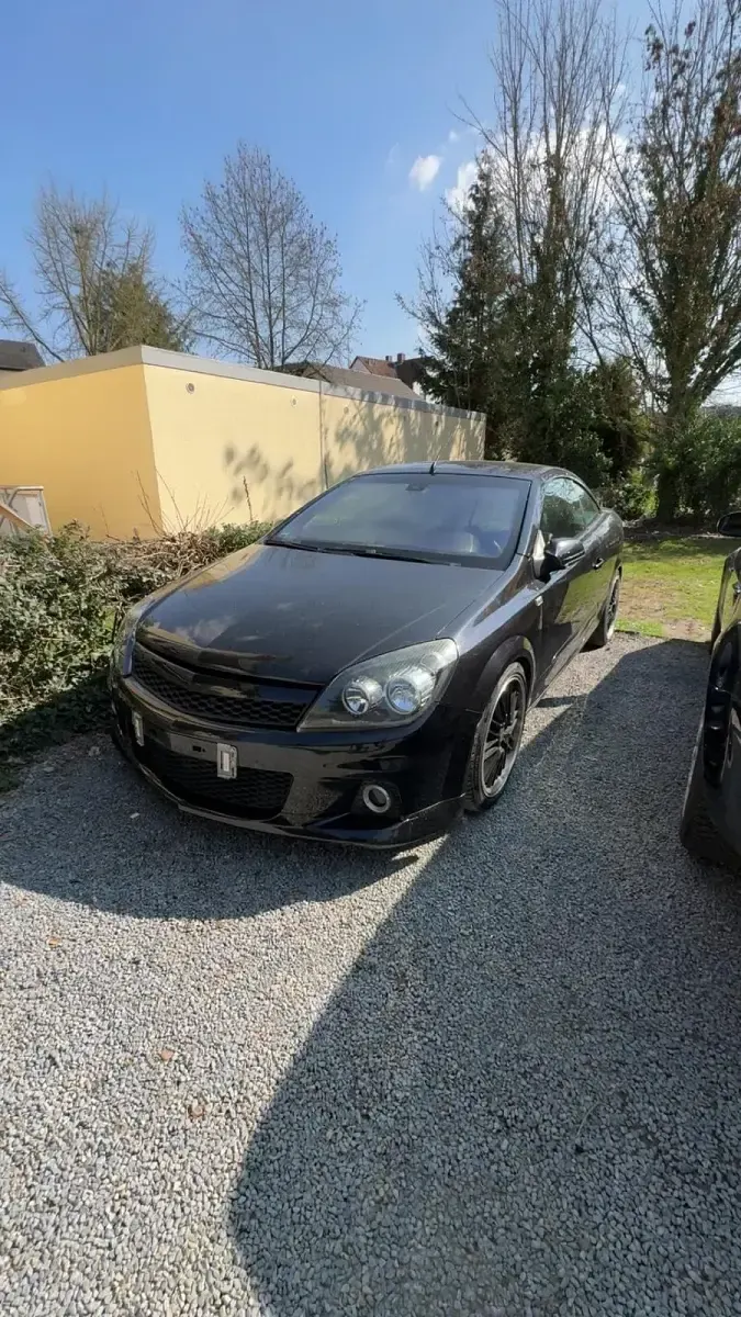 Gebraucht Opel Astra Cabriolet 150 PS (110 kW) 2007 Schwarz Cabrio