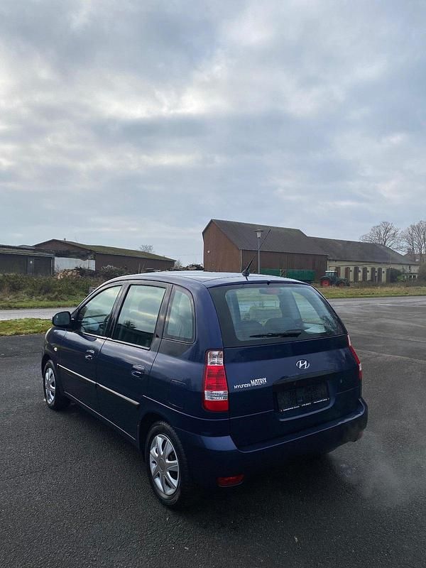 Gebraucht Hyundai Matrix Comfort 103 PS (75 kW) 2009 Blau Van / Kleinbus