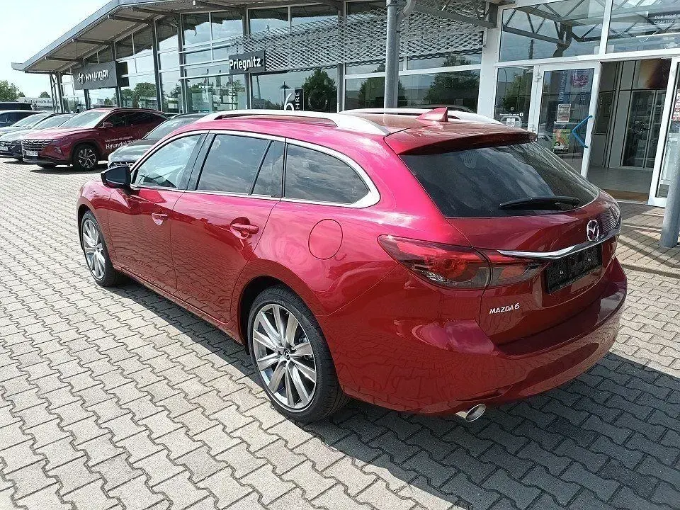 Gebraucht Mazda 6 Exclusive 165 PS (121 kW) 2023 Rot Limousine