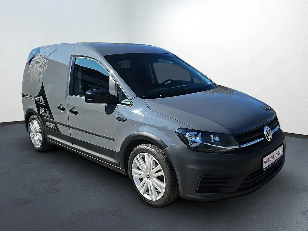 Usado VW Caddy 102 HP (75 kW) 2016 Cinzento Monovolume
