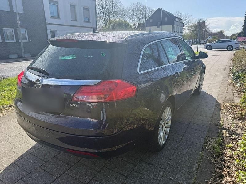 Gebraucht Opel Insignia Active 131 PS (96 kW) 2013 Blau Kombi