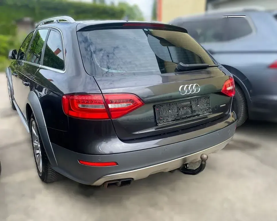 Używany Audi A4 Allroad 245 KM (180 kW) 2014 Szary Kombi