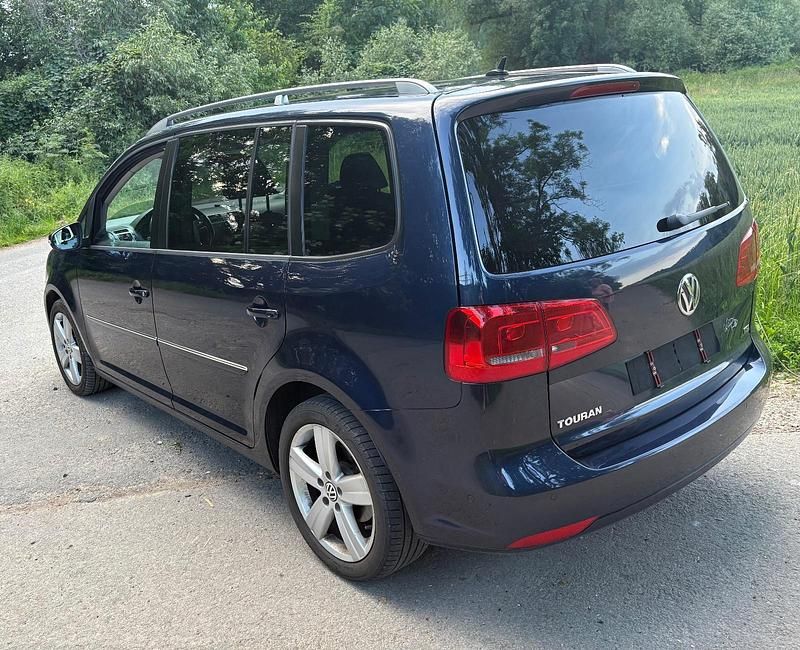 Gebraucht VW Touran Highline 140 PS (102 kW) 2012 Blau Van / Kleinbus