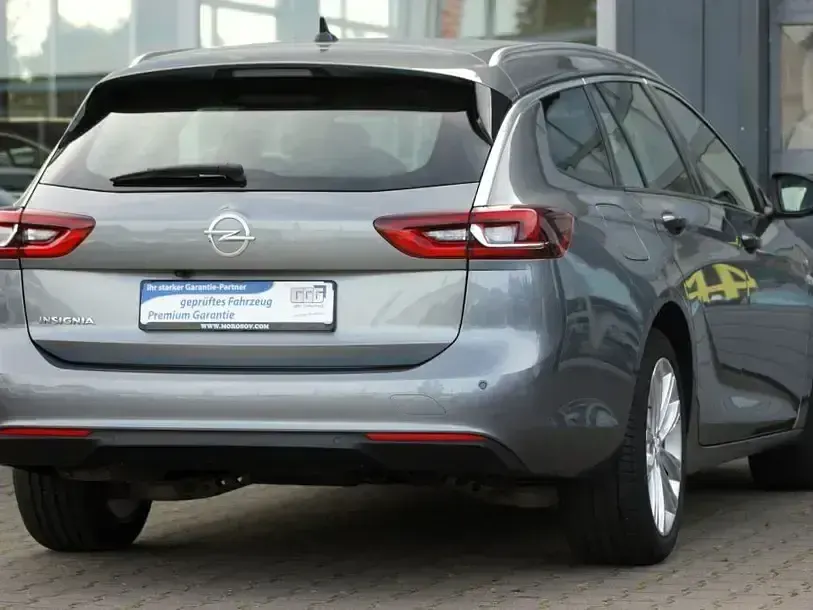 Gebraucht Opel Insignia Business 122 PS (89 kW) 2021 Grau Kombi