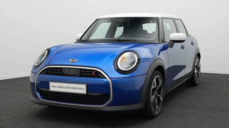 Blau Gebraucht 2024 Mini Cooper S Favoured Kleinwagen | 30.182 € (Superpreis) - Bild 1/4