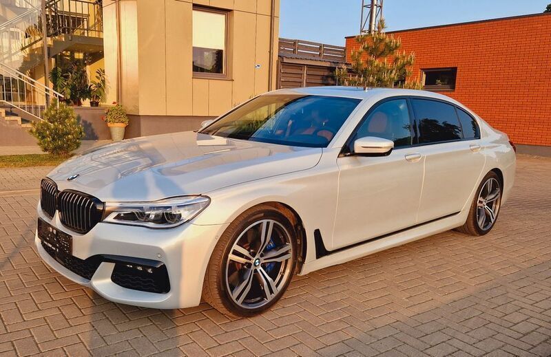 Silber Gebraucht 2018 BMW 750L M Sport Limousine | 34.500 € (Superpreis) - Bild 1/4