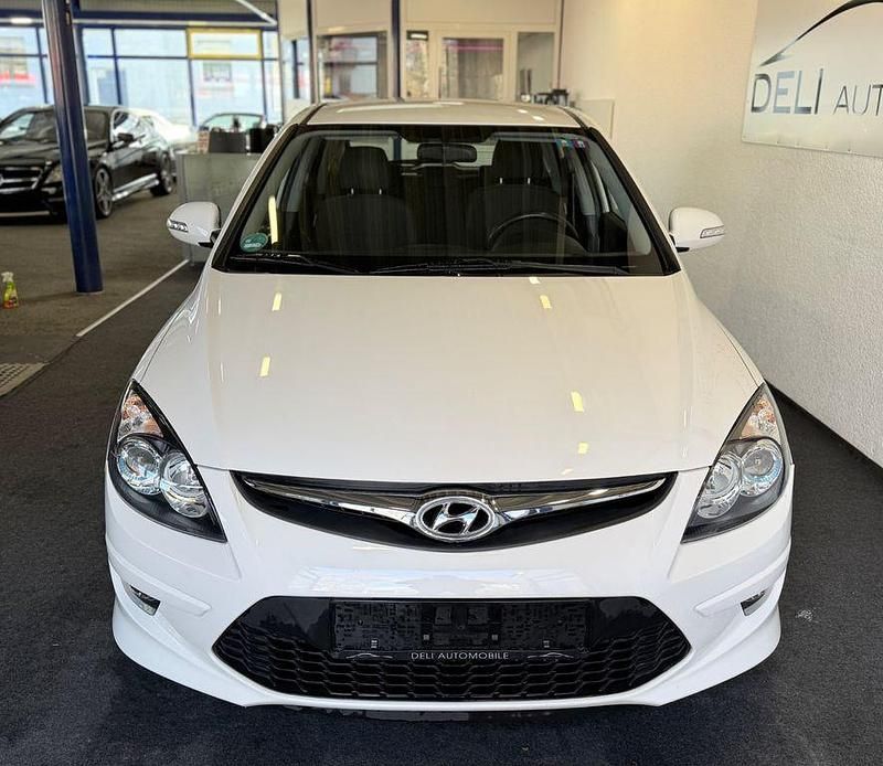 Gebraucht Hyundai i30 Edition+ 109 PS (80 kW) 2012 Weiß Limousine
