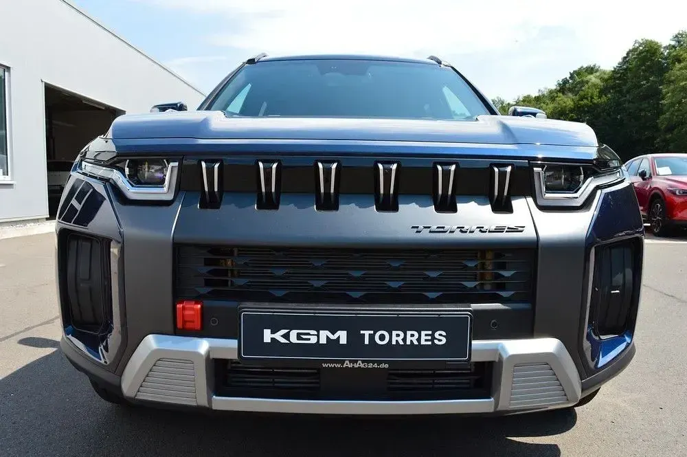 Neu KGM Torres 163 PS (119 kW) 2026 Blau SUV