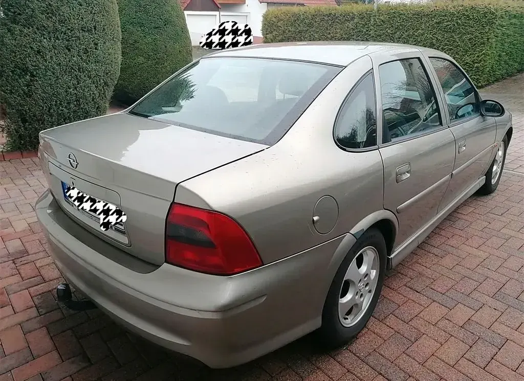 Gebraucht Opel Vectra Edition 101 PS (74 kW) 1999 Grau Limousine