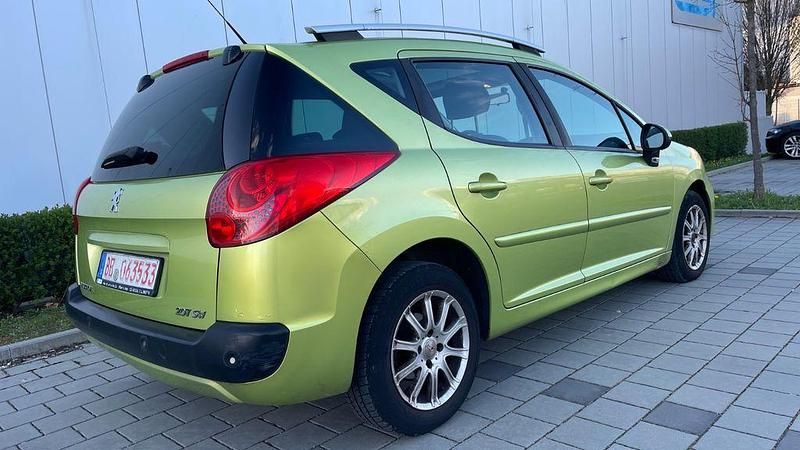Gebraucht Peugeot 207 109 PS (80 kW) 2007 Grün Kombi