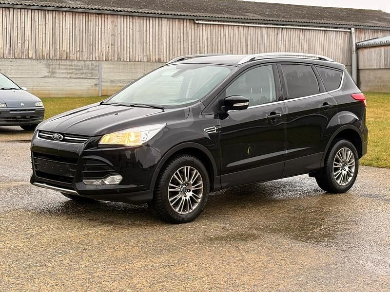 Second-hand Ford Kuga 163 CP (119 kW) 2015 Negru SUV