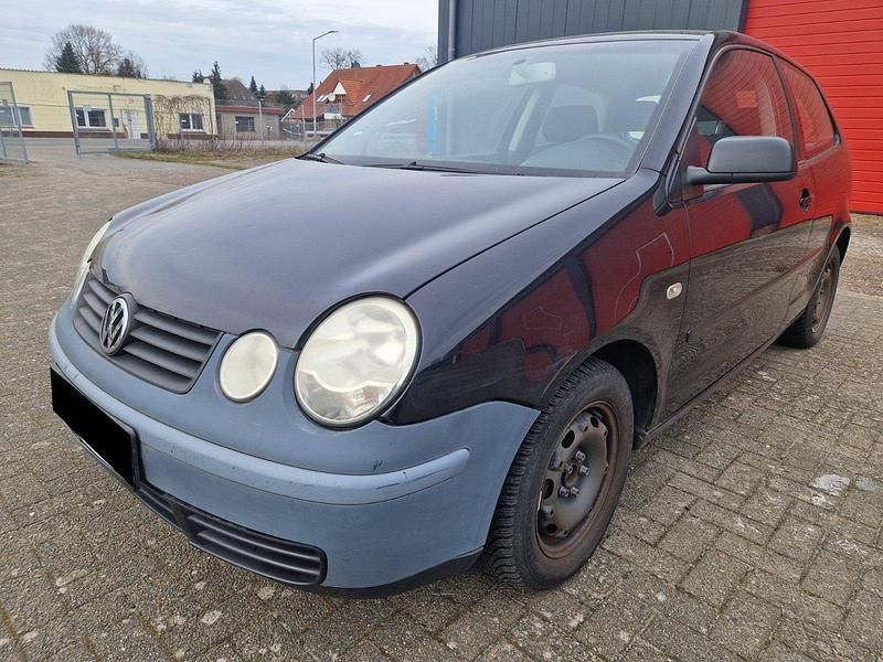 Schwarz Gebraucht 2004 VW Polo Cricket Kleinwagen | 850 € (Guter Preis) - Bild 1/4