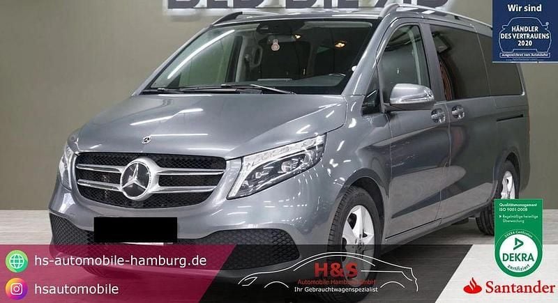 Grau Gebraucht 2022 Mercedes V250 Van / Kleinbus | 43.900 € - Bild 1/4