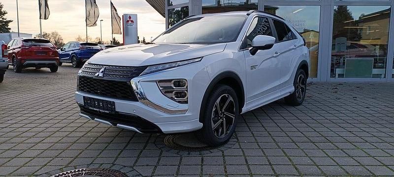 Titanweiß Gebraucht 2023 Mitsubishi Eclipse Cross Select SUV | 30.990 € (Teuer) - Bild 1/4