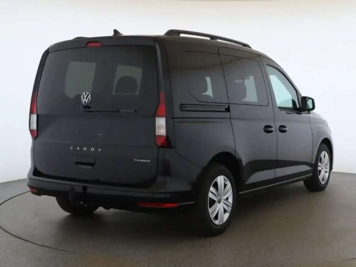 Gebraucht VW Caddy Life 150 PS (110 kW) 2025 (deep black perleffekt) Van / Kleinbus