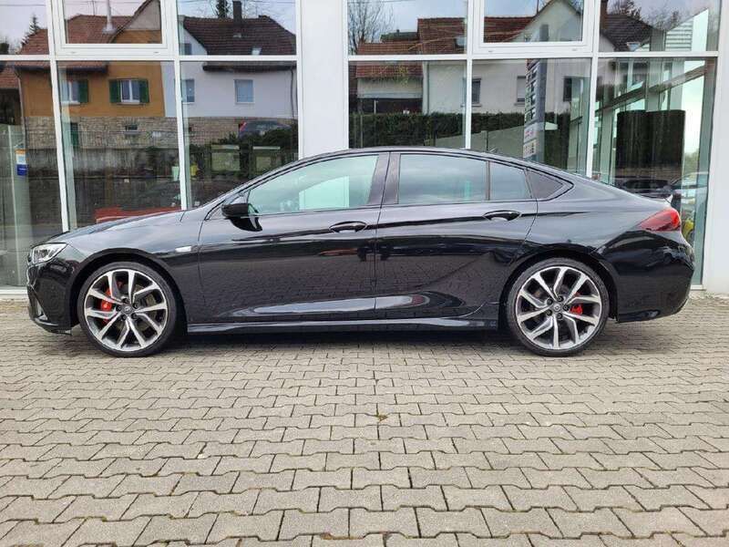 Onyx schwarz Gebraucht 2019 Opel Insignia Limousine | 23.995 € (Teuer) - Bild 1/4