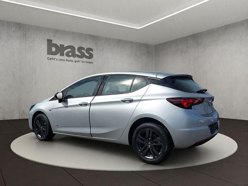 Usado Opel Astra Design & Tech 110 HP (80 kW) 2021 Prateado Carrinha