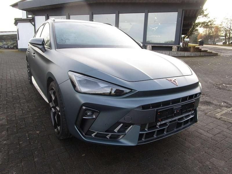 Usado Cupra Leon VZ 177 CV (130 kW) 2024 Gris Familiar