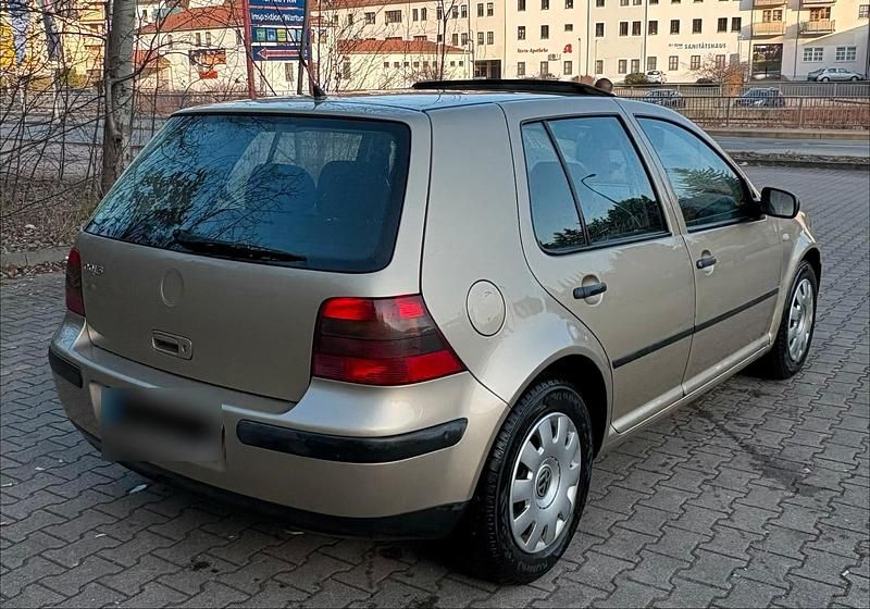 Gebraucht VW Golf IV 75 PS (55 kW) 2001 Gold Limousine