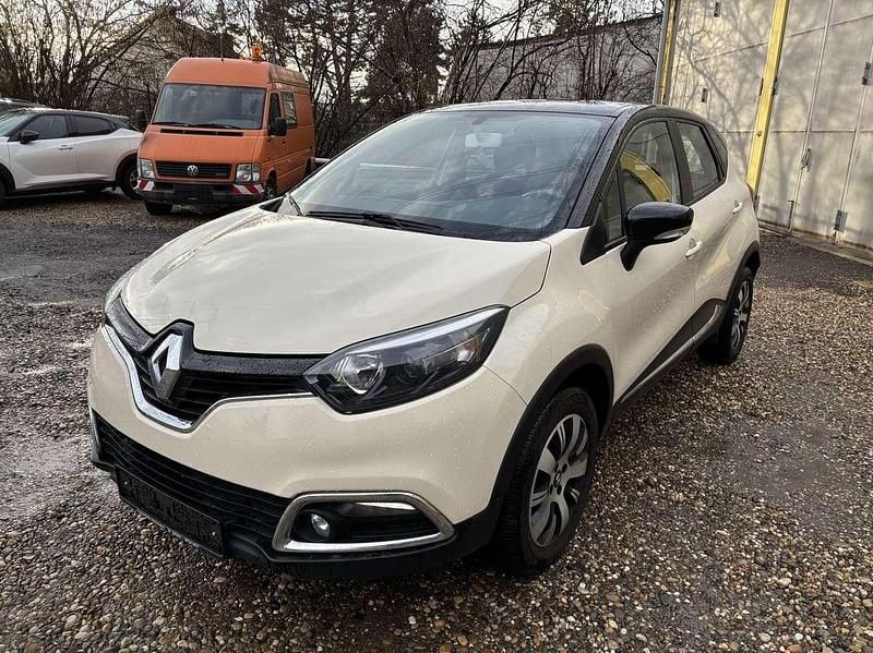 Gebraucht Renault Captur Experience 90 PS (66 kW) 2016 Elfenbein d16 + schwarz gne SUV