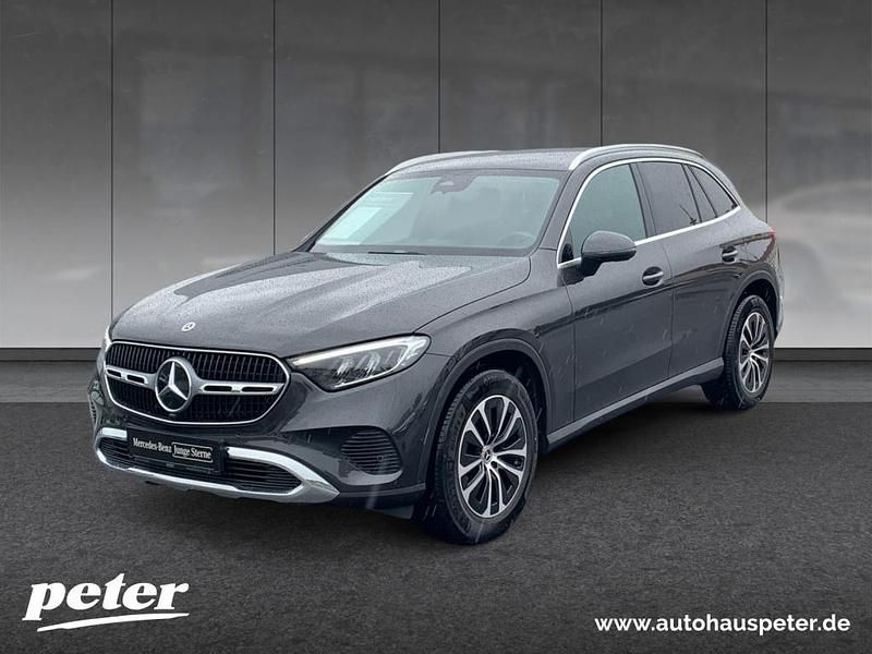Metalliclack graphitgrau Gebraucht 2024 Mercedes GLC200 Avantgarde SUV | 48.870 € (Guter Preis) - Bild 1/4