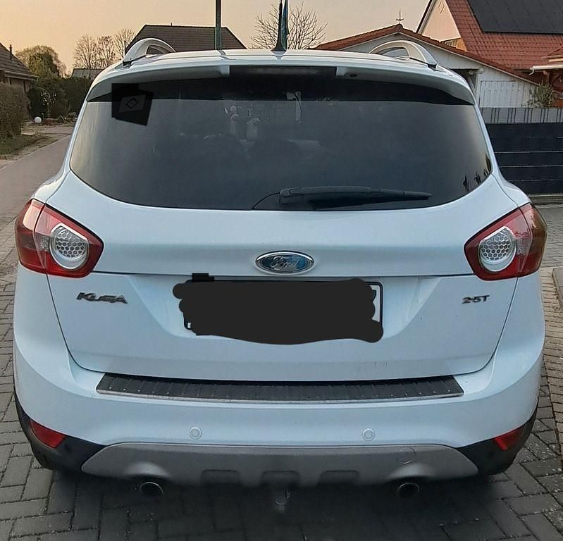 Gebraucht Ford Kuga 200 PS (147 kW) 2010 Weiß SUV