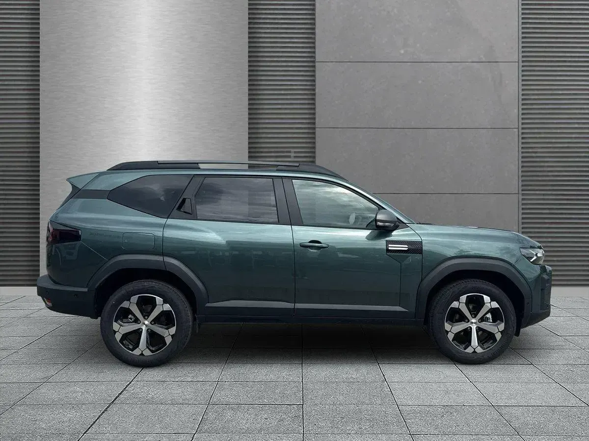 Neu Dacia Bigster Journey 158 PS (116 kW) 2025 Zedergrün SUV